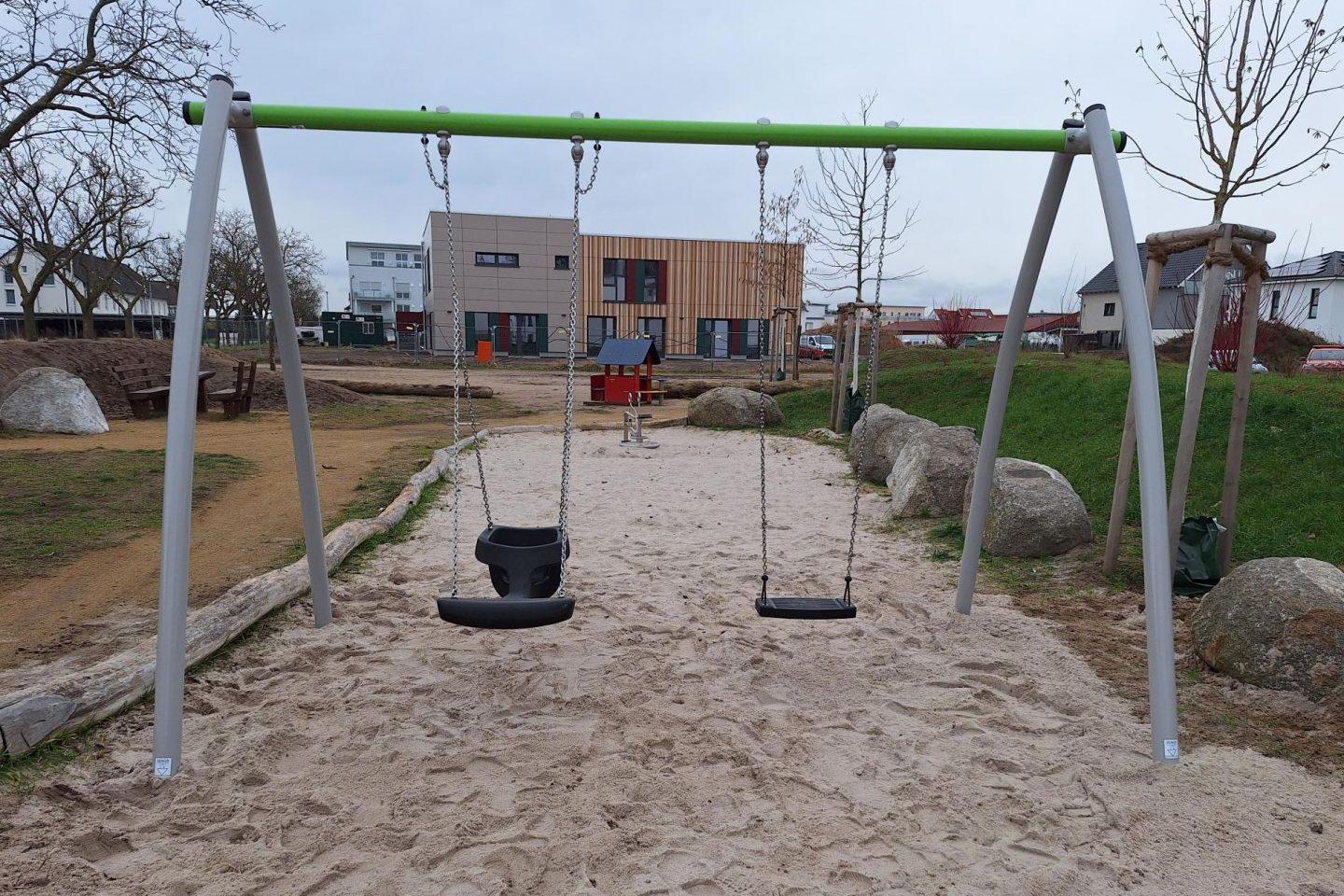 Parco giochi - nuova altalena Clara-Schumann-Straße Foto: Città di Griesheim