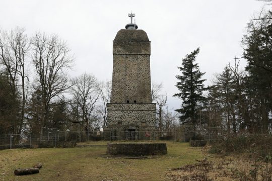 Darmstadt&#39;ta Bismarck Kulesi. Fotoğraf: Arthur Schönbein