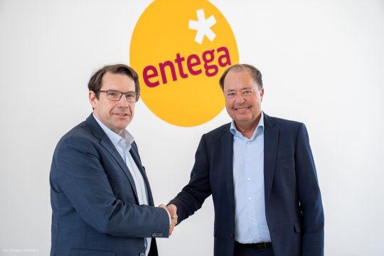 Entega Chairman of the Supervisory Board and Mayor of the Science City of Darmstadt Hanno Benz and Thomas Schmidt, who will be CEO from 01.01.2026 new Entega (from left to Photo: Entega