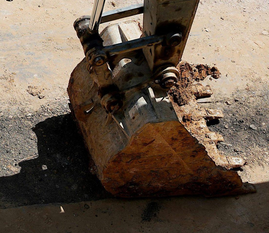 Build construction site excavator