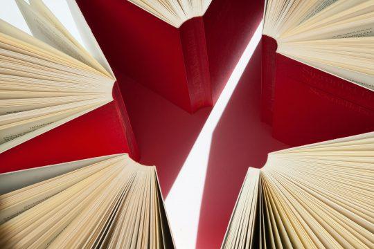 Kitap Edebiyatını Oku
