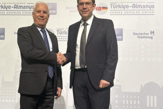 Hanno Benz and Bursa Mustafa Bozbey. Photo: Science City Darmstad