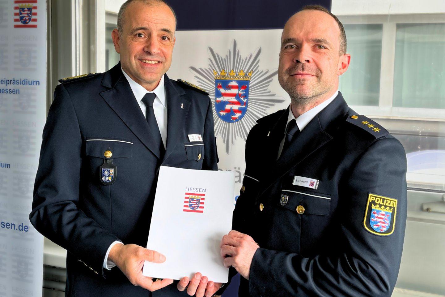Florian Steinkopf assume la gestione del capo della polizia Björn Gutzeit, il nuovo capo del dipartimento di polizia di Groß-Gerau, il direttore penale Florian Steinkopf, ha presentato il suo ufficio martedì (1 aprile). Foto: polizia di Groß-Gerau