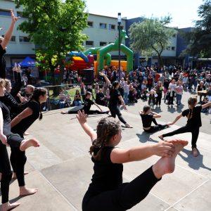 El variado programa escénico, que incluyó a los "Dreamdancers" de TV Crumstadt, volvió a deleitar al público el año pasado. (Foto de archivo: Ayuntamiento de Riedstadt)