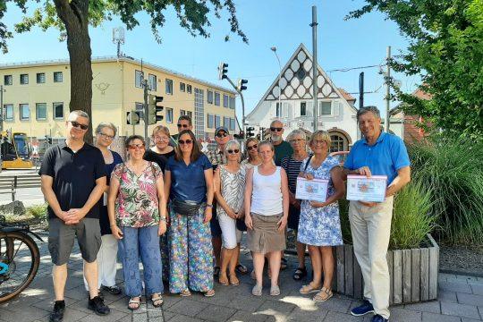 Überreichung einer Petition gegen die Erhöhung der Grundsteuer. Foto: Stadt Griesheim