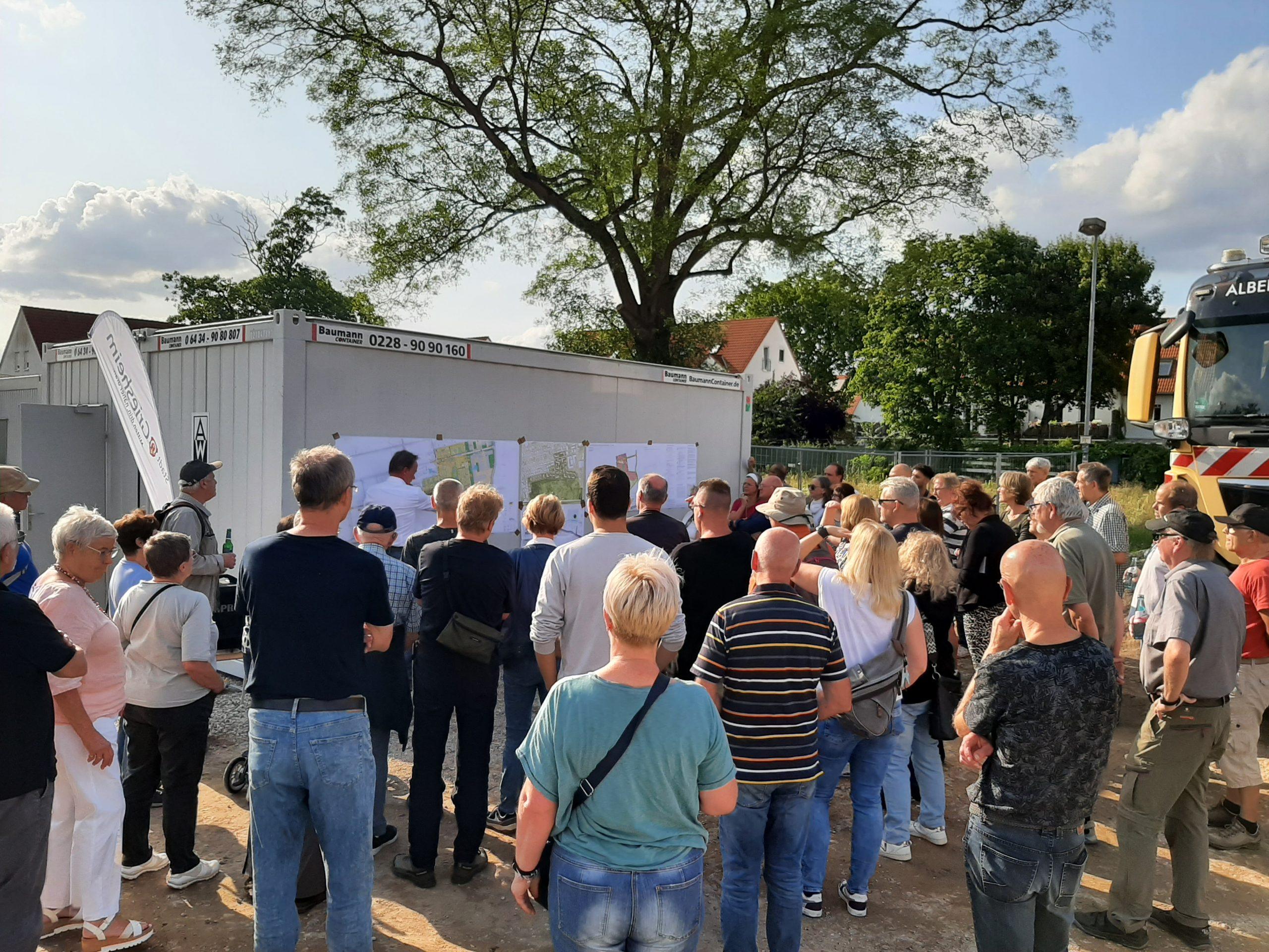 Begehung Griesheimer Anger. Foto: Stadt Griesheim