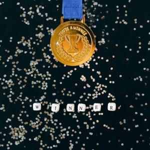 Ganar medalla Medalla de oro