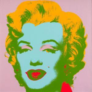 Andy Warhol, Marilyn Monroe in Blau und Orange vor Pink, 1967 Siebdruck, 915 X 912 mm Foto: W. Fuhrmannek, HLMD © VG Bild-Kunst, Bonn 2025