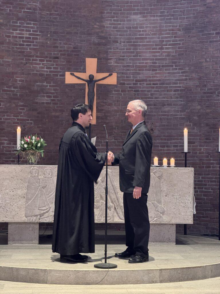 Ev. Dekanat Darmstadt, Gospelchor, Dekan Dr. Raimund Wirth und Kirchenvorstandsvorsitzender Dr. Kay-Uwe Klabunde