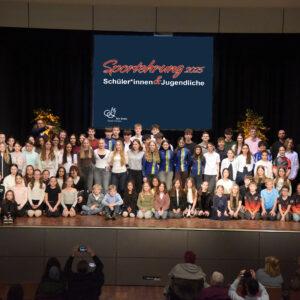 Beitragsbild: Bei der Schülersportlerehrung 2025 des Kreises Groß-Gerau wurden in der Stadthalle Groß-Gerau rund 100 junge Athletinnen und Athleten für ihre herausragenden sportlichen Erfolge ausgezeichnet. Foto: Kreisverwaltung