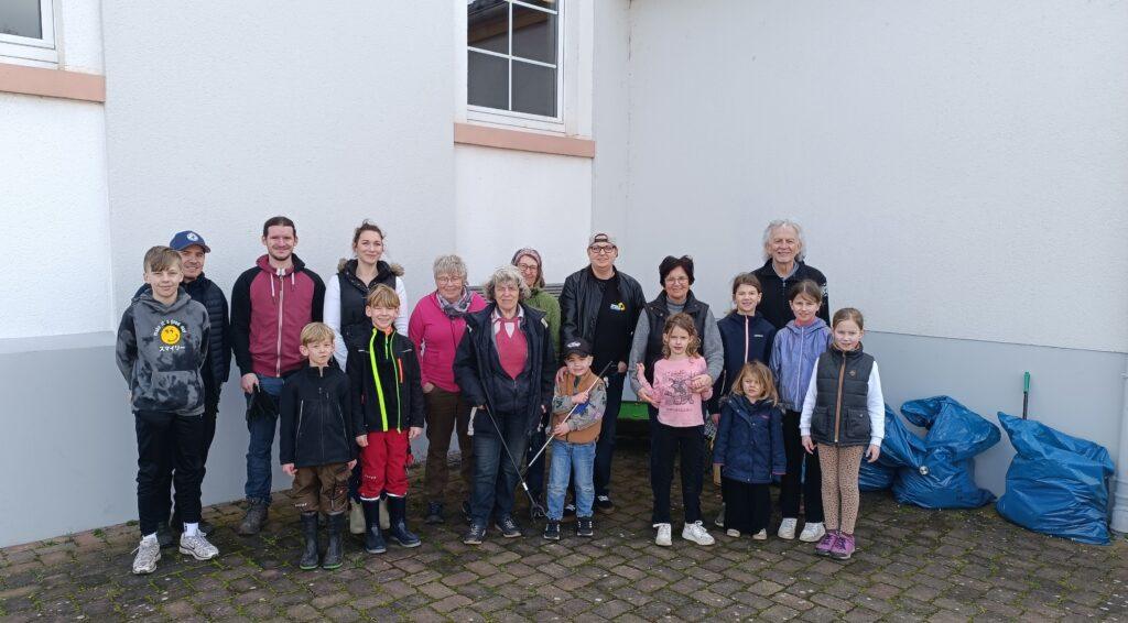 Crumstadt'ta hevesli koleksiyoncular. Fotoğraf: TV Crumstadt