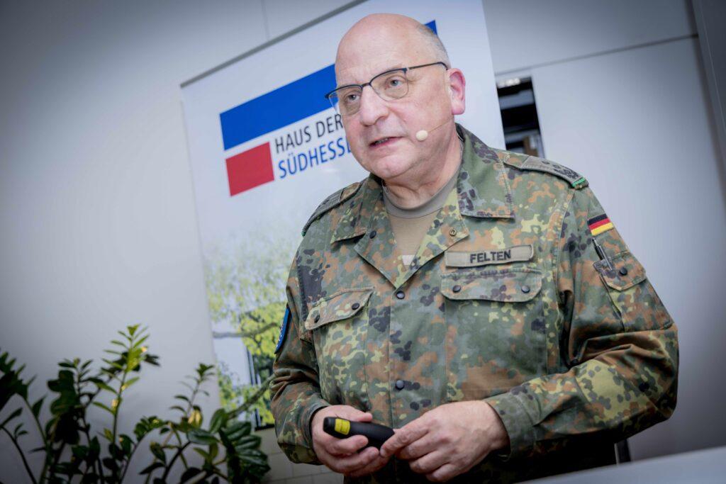 Oberst Felten. Foto: Alexander Heimann