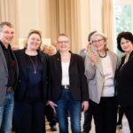 Dr. Dietmar Oeter, Annette Bombala, il sindaco Birgit Kannegießer, Hannah Knell e Christine Friedrich, Dehoga. Diritti d'immagine: La figlia di Annette, Gastronomia al castello di Heiligenberg