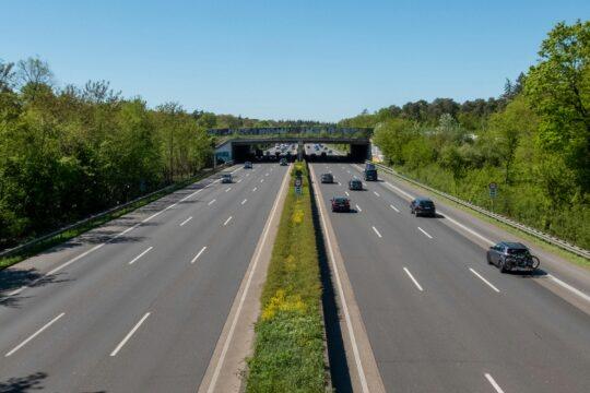 Viaggio, traffico, autostrada