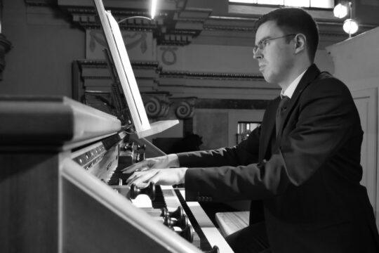Nabożeństwo i koncert z okazji ponownego poświęcenia organów Winterhalter w kościele św. Ludwika w centrum miasta, dr Markus Uhl
