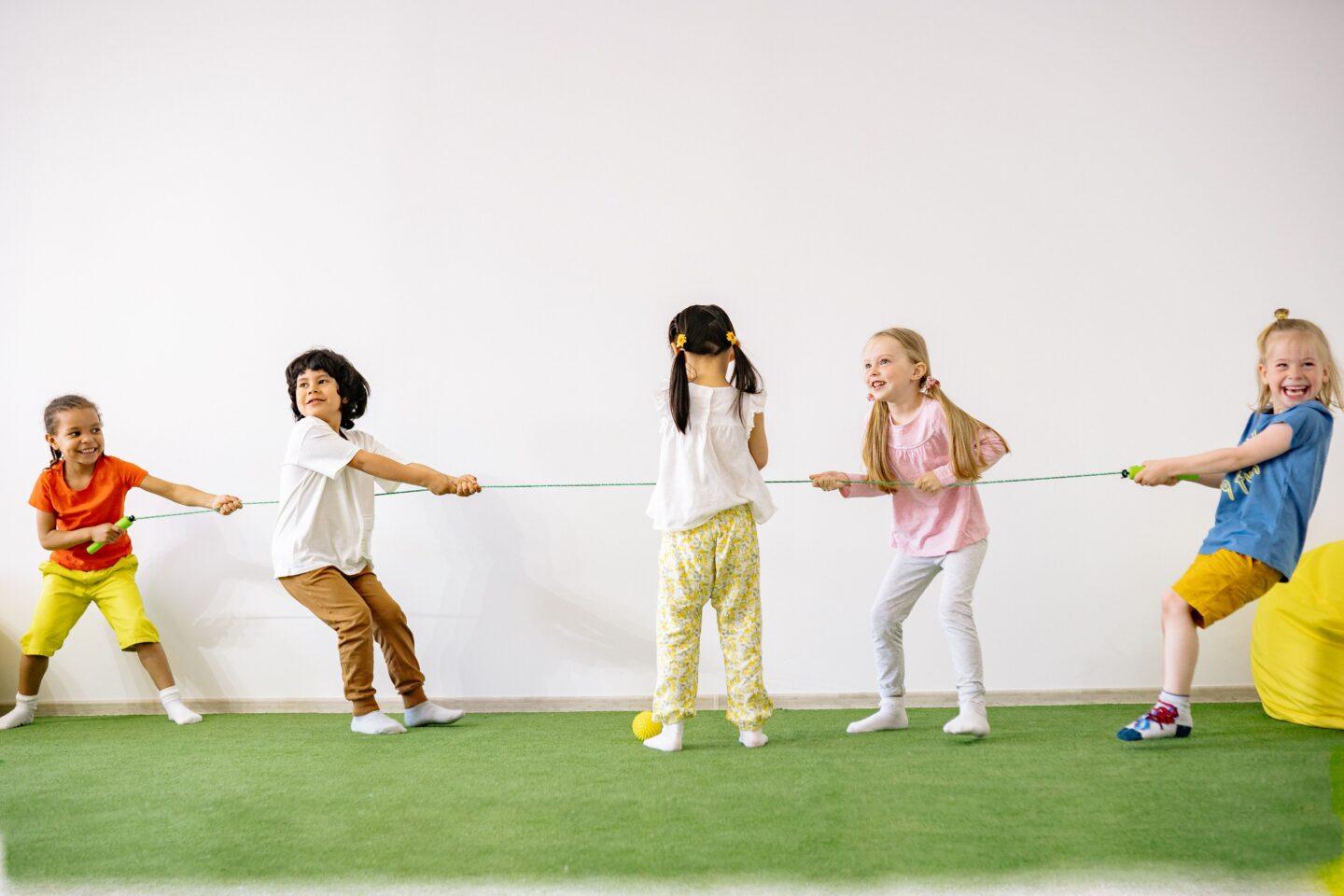 Niños jugando