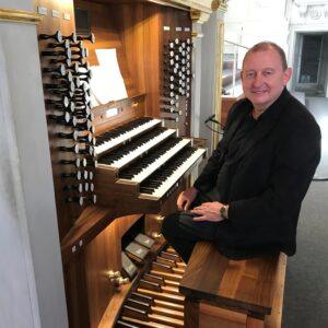 Otto Maria Krämer ist einer der humor- und fantasievollsten Künstler der Kirchenmusikszene