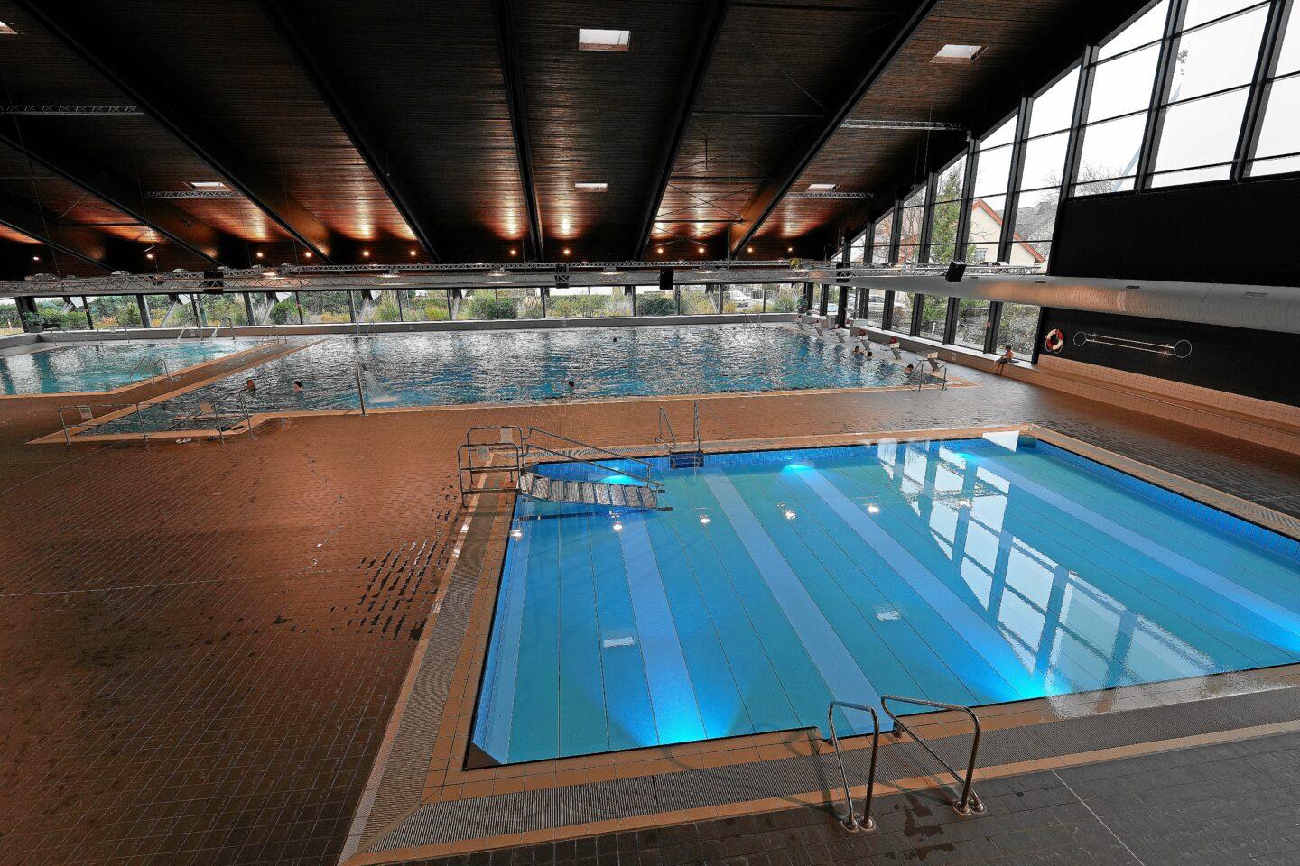 Hallenbad Griesheim innen