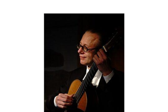 Wolfgang Mayer, guitarist